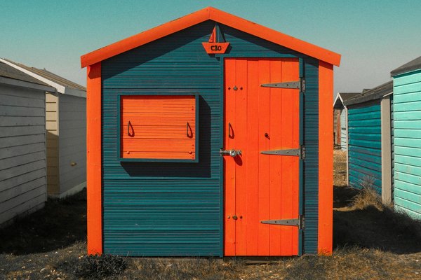 Astuces Incontournables pour Entretenir Votre Propriété en Bord de Mer